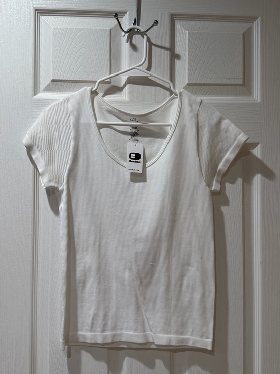 Buckle Tops - Buckle White Ribbed Short Sleeve Scoop Neck Tee